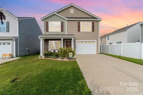 2612 Mcintosh St, Dallas, NC 28034