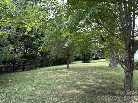 61 Maney Ave, Asheville, NC 28804
