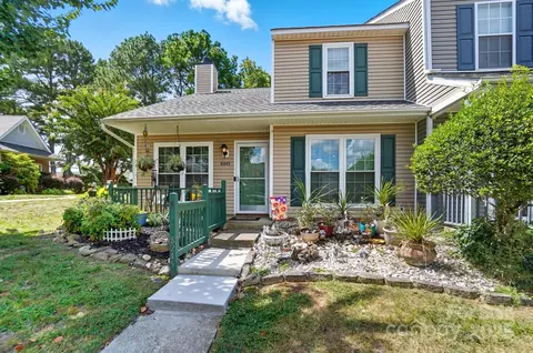 8245 Golf Ridge Dr, Charlotte, NC 28277