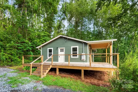 25 Lavenia Ln, Barnardsville, NC 28709