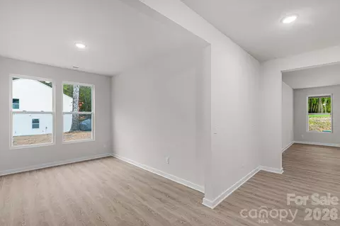 Entry Way - 5624 Tipton Rd, Monroe, NC 28112 photo 5 of 8