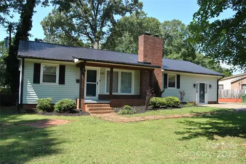 101 Madison Dr, Mount Holly, NC 28120