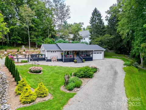 9 Oakwood Dr, Weaverville, NC 28787