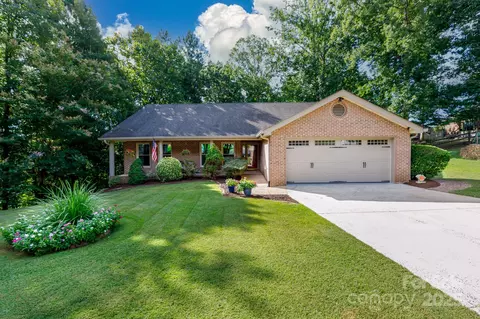 806 Isle Of Palms Ct, Fort Mill, SC 29708