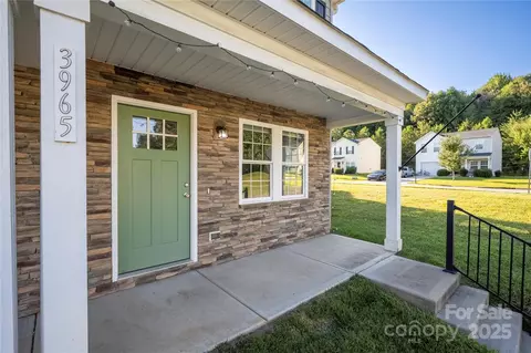 3965 Hemingway Nw Dr NW, Hickory, NC 28601