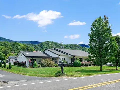 12240 Nc Highway 226, Bakersville, NC 28705