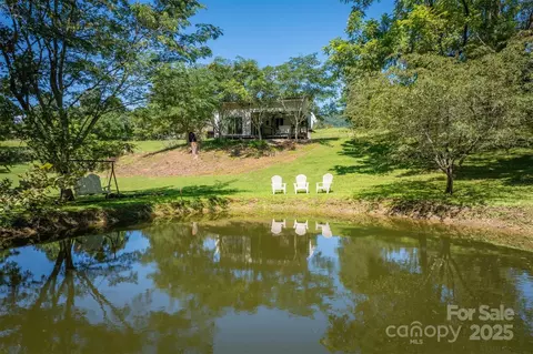 4459 Grandin Rd, Lenoir, NC 28645