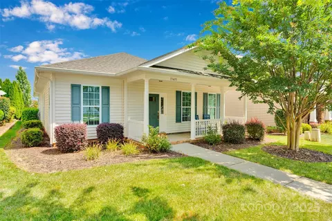 13415 Hazelbrook Ln, Cornelius, NC 28031 photo 2