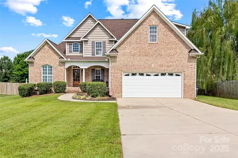 5220 Vineleaf Ct, Clemmons, NC 27012