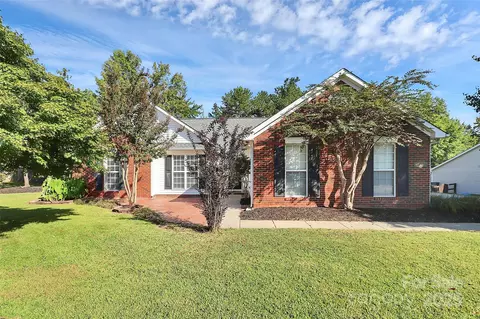 2332 Ivy Run Dr, Indian Trail, NC 28079