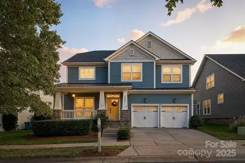 20028 Northport Dr, Cornelius, NC 28031