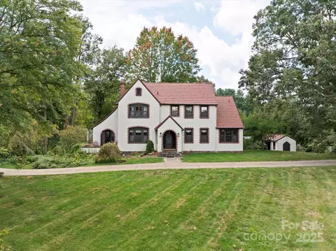 23 Greenleaf Cir, Asheville, NC 28804