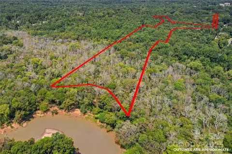 000 Roanoke Dr, Fort Mill, SC 29715