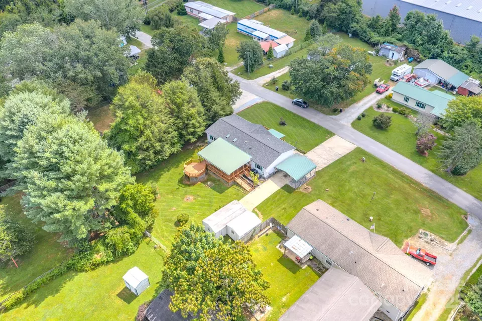 View/Area - 110 Haven Rd, East Flat Rock, NC 28726 photo 2 of 6