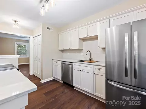 107 S Laurel 101a Ave #101A, Charlotte, NC 28207