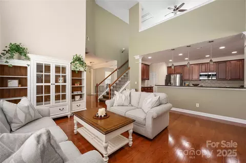 8722 Westmoreland Lake Dr, Cornelius, NC 28031