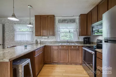 Kitchen - 5029 Scott Rd, Morganton, NC 28655 photo 3 of 3