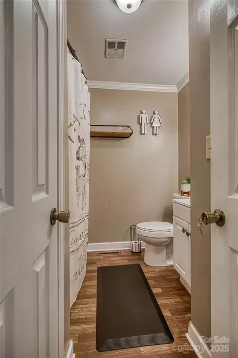 Bath - 5029 Scott Rd, Morganton, NC 28655 photo 2 of 2
