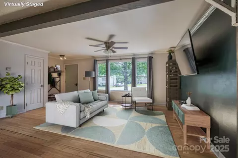 Living - 5029 Scott Rd, Morganton, NC 28655 photo 2 of 4