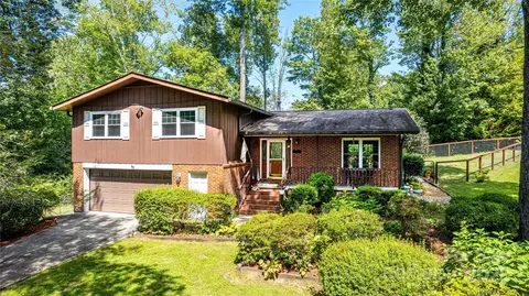 88 Hosta Ln, Brevard, NC 28712