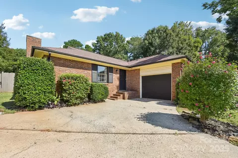 4409 Spring Branch Ct, Charlotte, NC 28227