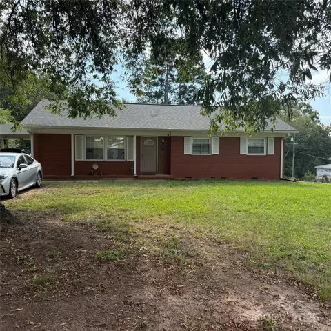 912 Hallmark Dr, Gastonia, NC 28052