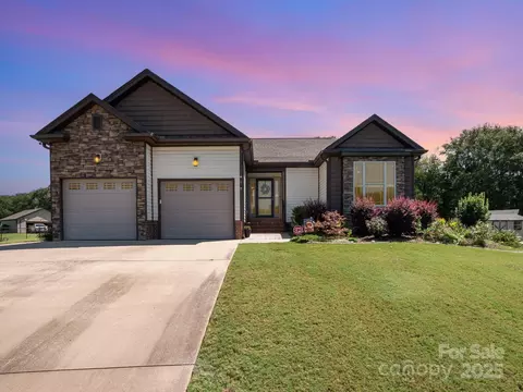 190 Glendower Ln, Chesnee, SC 29323