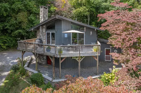 737 Setzer Cove Rd, Maggie Valley, NC 28751