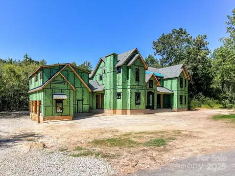 4658 Sugar Plum Ln, Davidson, NC 28036 photo 2