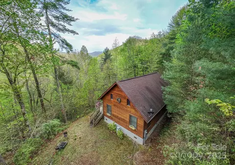 384 Snowbird Woods Woods, Robbinsville, NC 28771