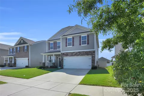 4918 Traynor Rd, Charlotte, NC 28216