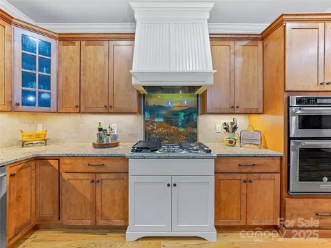 Kitchen - 54 Stills Creek Loop, Fairview, NC 28730 photo 4 of 5