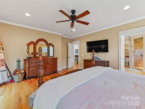 Bedroom - 54 Stills Creek Loop, Fairview, NC 28730 photo 2 of 4