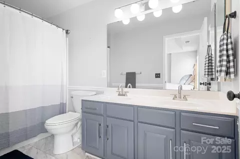 Bath - 9522 Cadman Ct, Cornelius, NC 28031 photo 2 of 2