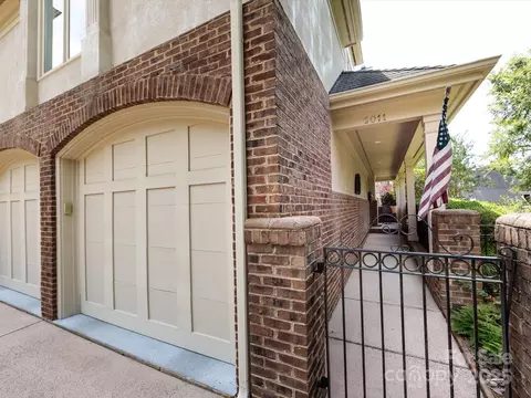 6011 Old Well House Rd, Charlotte, NC 28226