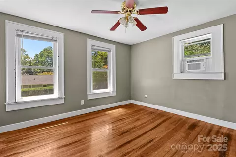 Bedroom - 80 Laurel Ave, Tryon, NC 28782 photo 6 of 11