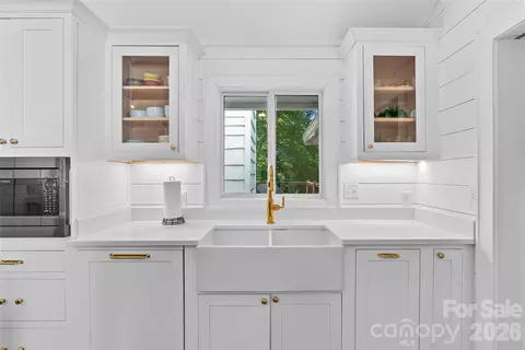 Kitchen - 566 Canebrake Rd, Tryon, NC 28782 photo 3 of 3