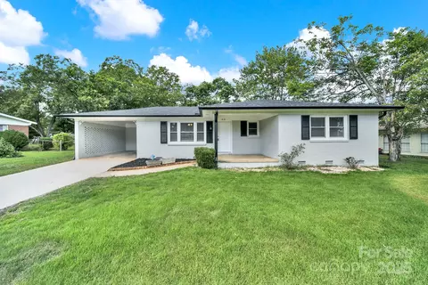 512 S Villa St, Kannapolis, NC 28083