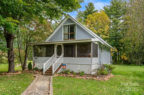 2697 Three Mile Hwy, Newland, NC 28657