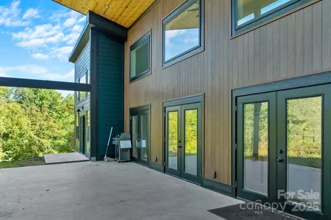 42 S Feather Falls Trl, Old Fort, NC 28762