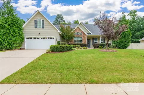 277 Hillsborough Ln, Rock Hill, SC 29732