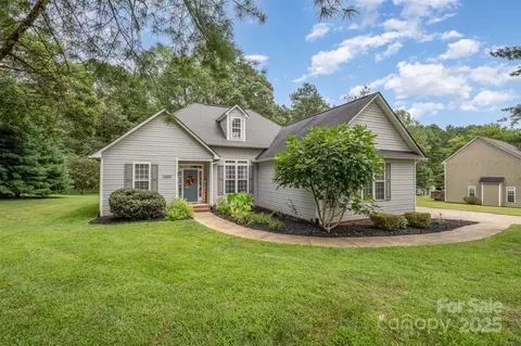 193 Spicewood Cir, Troutman, NC 28166