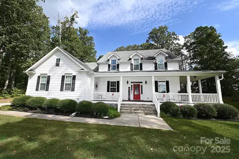 1452 Kinks Dr, Maiden, NC 28650