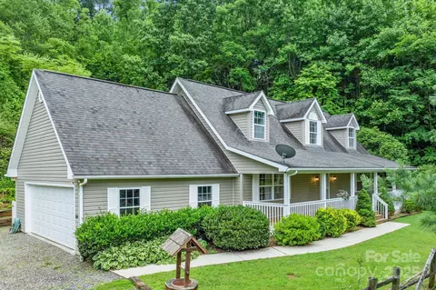 252 Beechwood Dr, Sylva, NC 28779