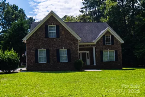 2843 Lakeshore Dr, Chester, SC 29706