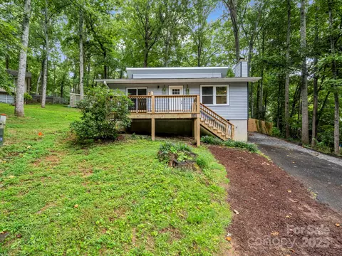 17 Valleywood Ct, Asheville, NC 28803