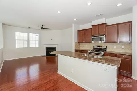 Living - 8273 Viewpoint Ln, Cornelius, NC 28031 photo 4 of 12