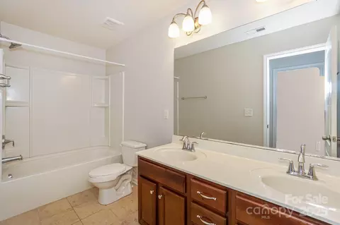 Bath - 8273 Viewpoint Ln, Cornelius, NC 28031 photo 4 of 4