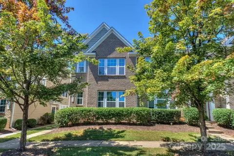 8273 Viewpoint Ln, Cornelius, NC 28031