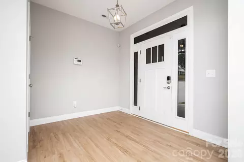 Entry Way - 100 Holly Dr, Duncan, SC 29334 photo 1 of 1